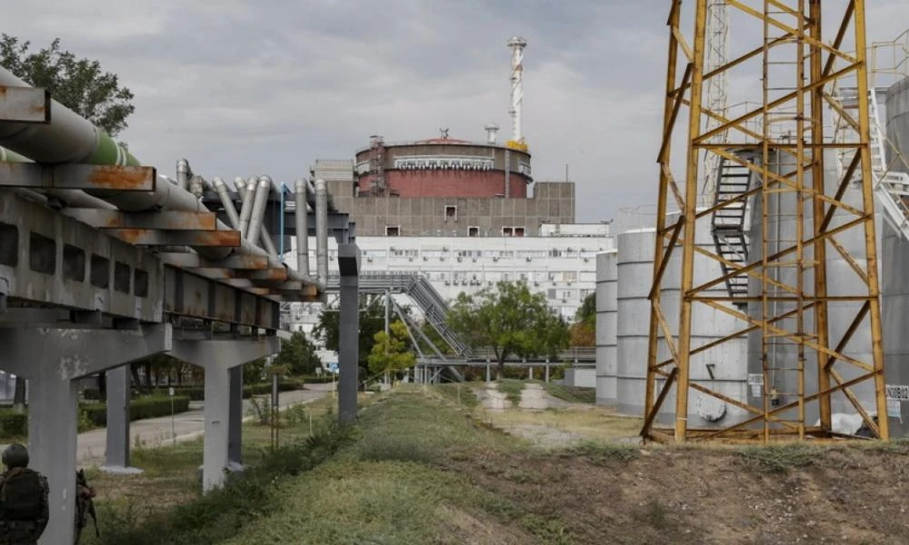 Ζαπορίζια: Καμιά ζημιά στην εφεδρική γραμμή ενέργειας στον πυρηνικό σταθμό μετά τον βομβαρδισμό
